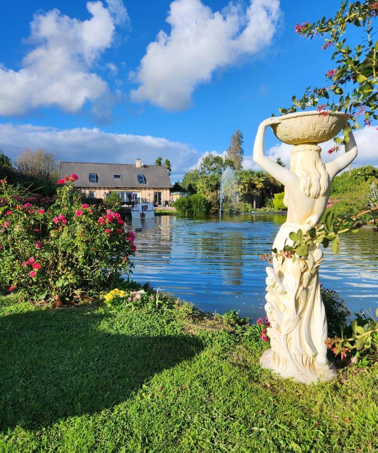 Domaine Du D-Day Acomodação com café da manhã Saint-Come-du-Mont Exterior foto